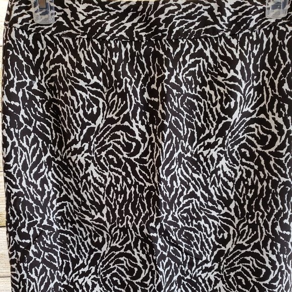 LOFT Dresses & Skirts - Ann Taylor Loft Cotton/silk Skirt Animal Print 10P